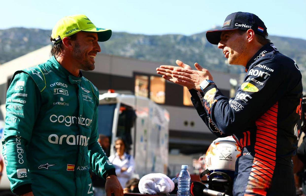 震撼！利物浦密谋阿隆索回归，“欧冠冠军否决条款”逼斯洛特绝境求生？